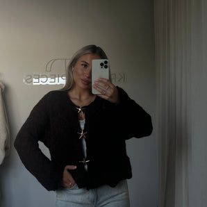 Cardi Sternli