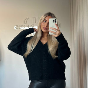 Cardi Black